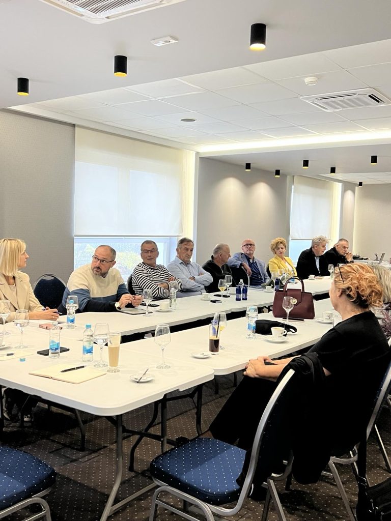 ODRŽAN OKRUGLI STO O PRIVATNOM ZDRAVSTVU U REPUBLICI SRPSKOJ